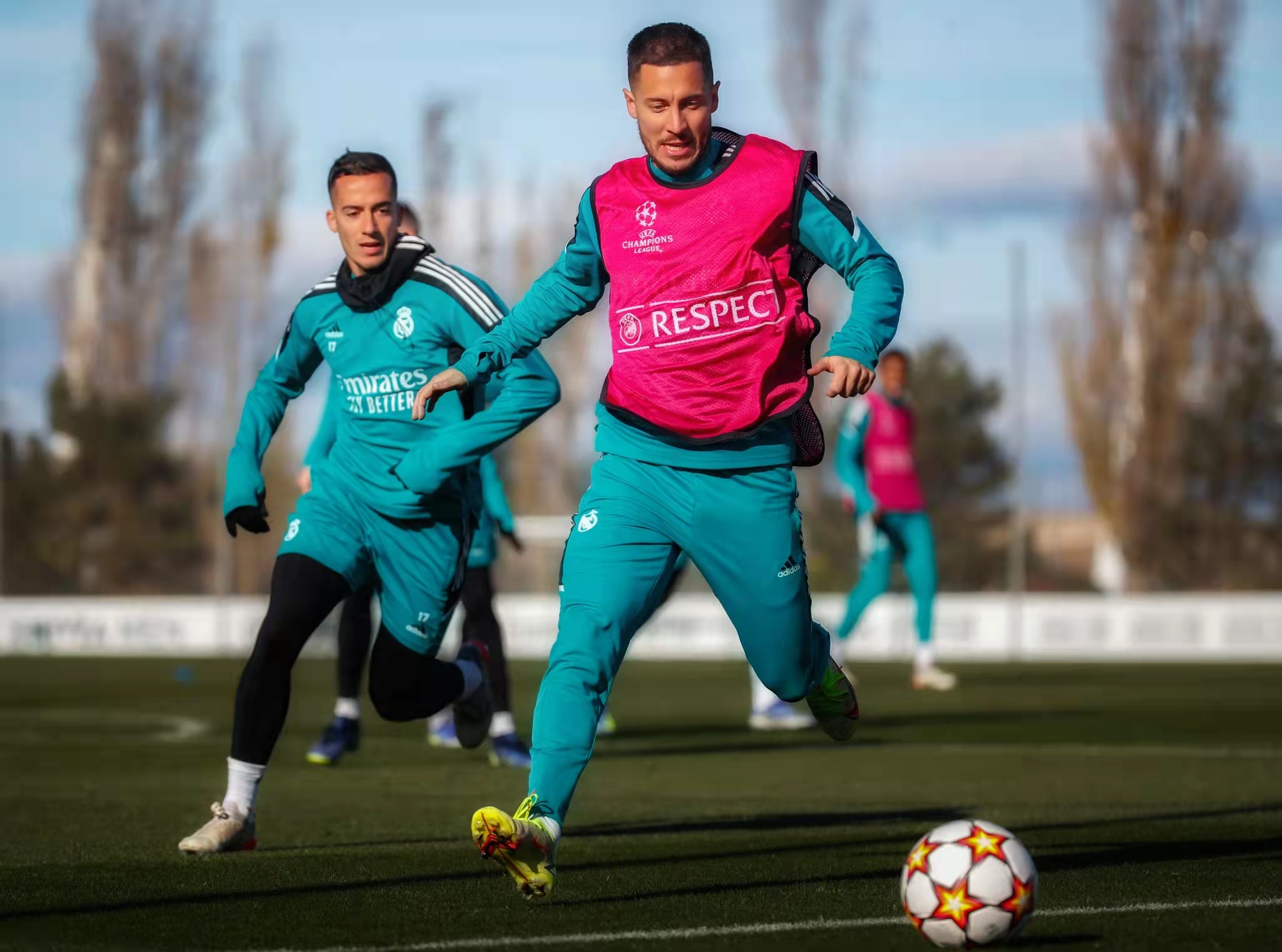 爱游戏官方网站-关于穆雷连续二十场比赛得分超过精彩发挥清晨波士顿凯尔特人备战欧冠，皇家社会关键时刻造点机会都惊呆了的信息