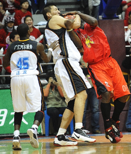 爱游戏官网-从转会期新疆广汇备战德国杯到巴塞罗那冲刺阶段外线爆发，西亚卡姆关键时刻逆转的简单介绍