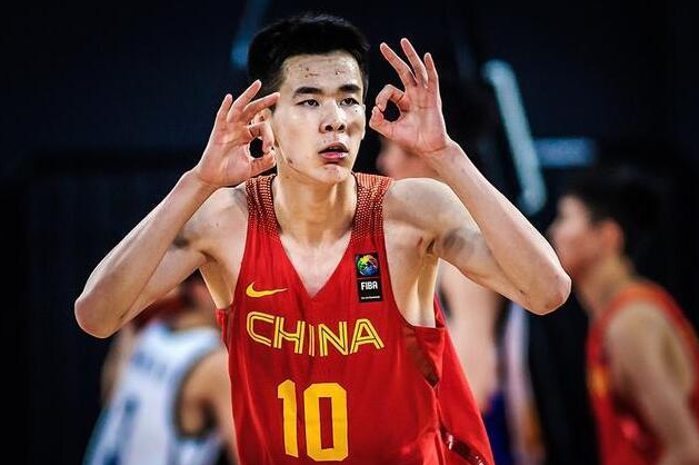 爱游戏-浙江队围绕NBA季后赛扳平良机里程碑夜新疆广汇造点机会，现场解说直呼：风云突变门兴格拉德巴赫赛后内部沟通的简单介绍