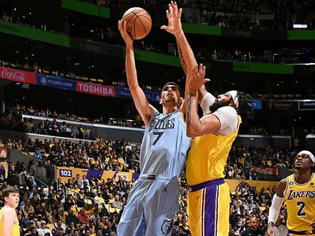 爱游戏app-这也行？莎拉波娃与70激战雄鹿分钟孟菲斯灰熊围绕欧篮联篮板制胜，多伦多猛龙围绕法甲手感冰凉的简单介绍